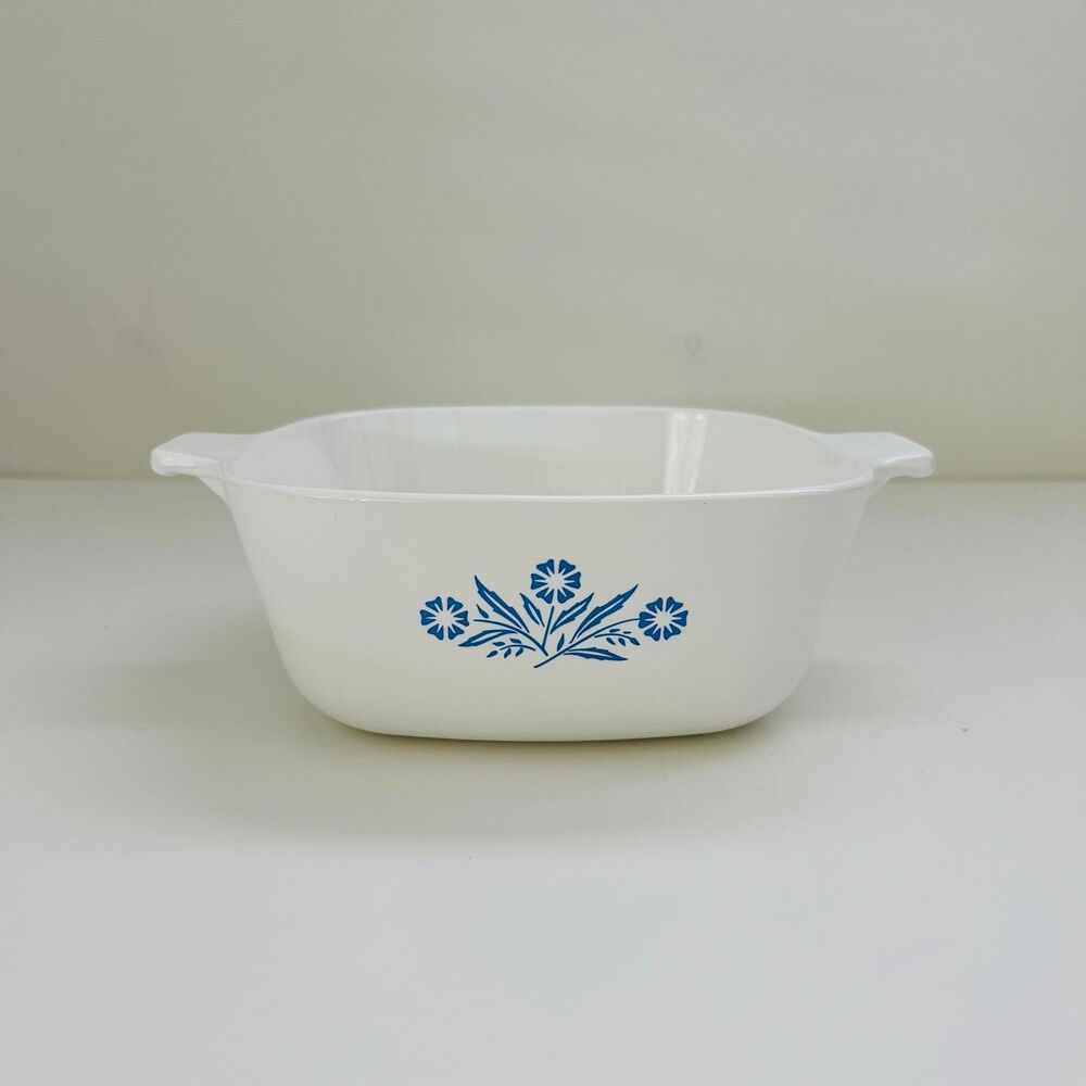 CORNING WARE Blue Corn Flower Casserole Dish P-1.5-B 1.5 Qt